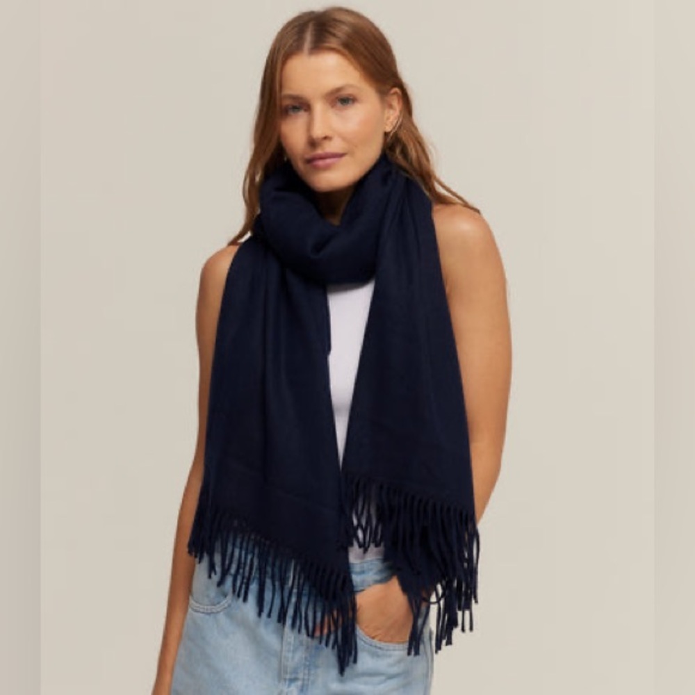Furtalk Soft, Navy scarf with tassels - Picture 1 of 6